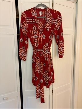 Women’s belted dress.